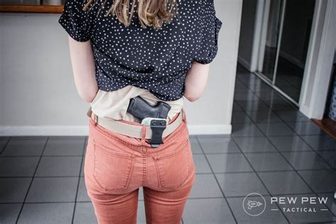 what is the best way for a woman to carry a concealed weapon